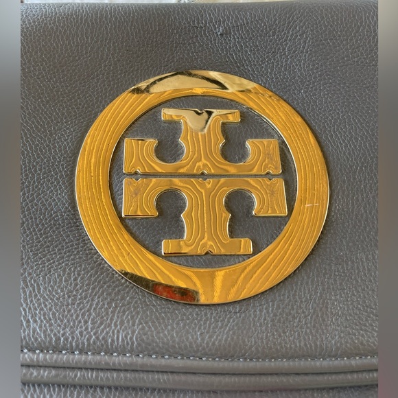 Tory Burch Leather Flap Purse & Convertible Clutch Gray with Gold Chain - Picture 2 of 16